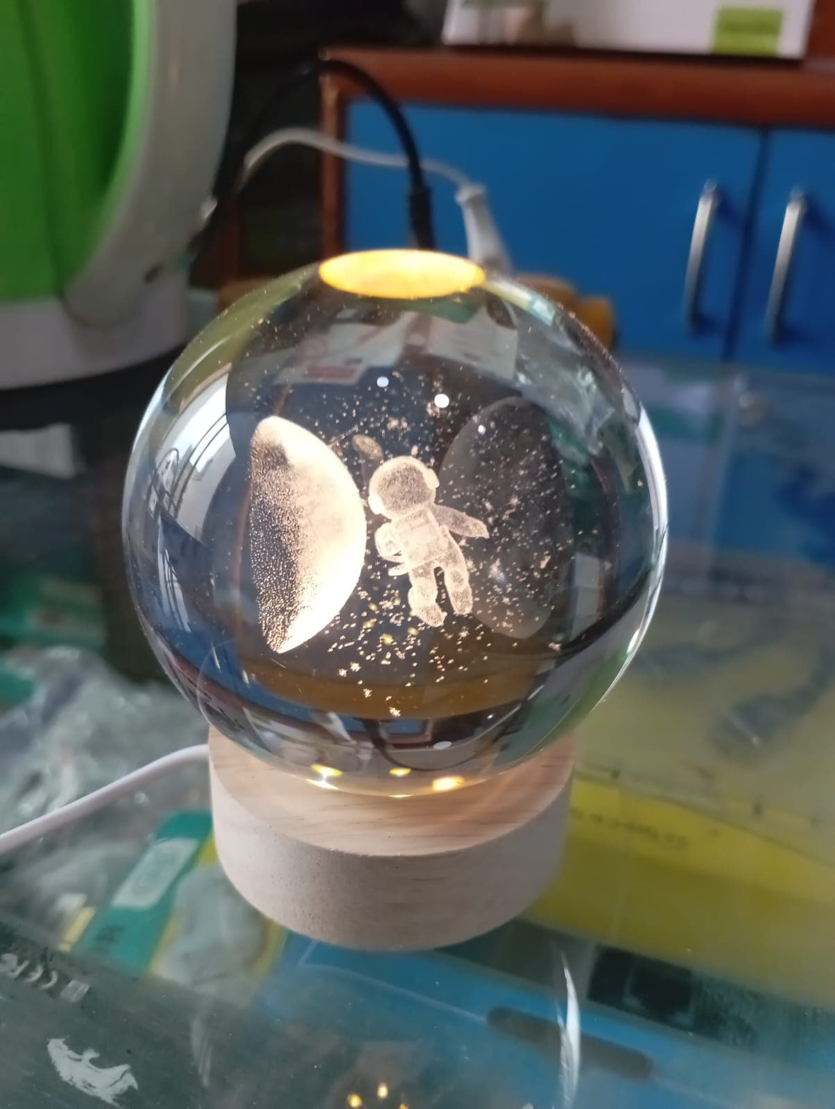 3D Crystal Ball Night Light: Stunning Decor & Practical Illumination