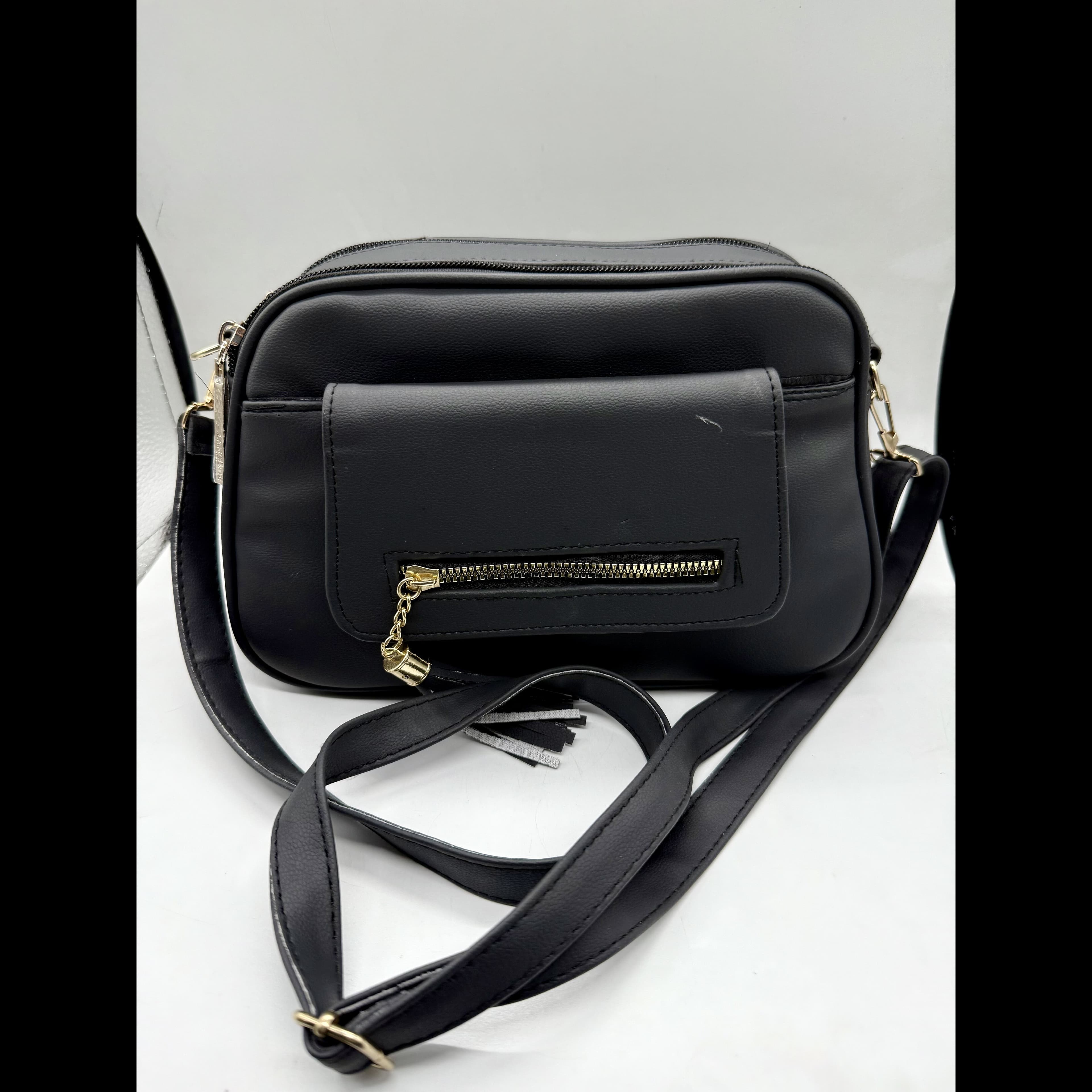 Classic Side Bag for Ladies in Black Color