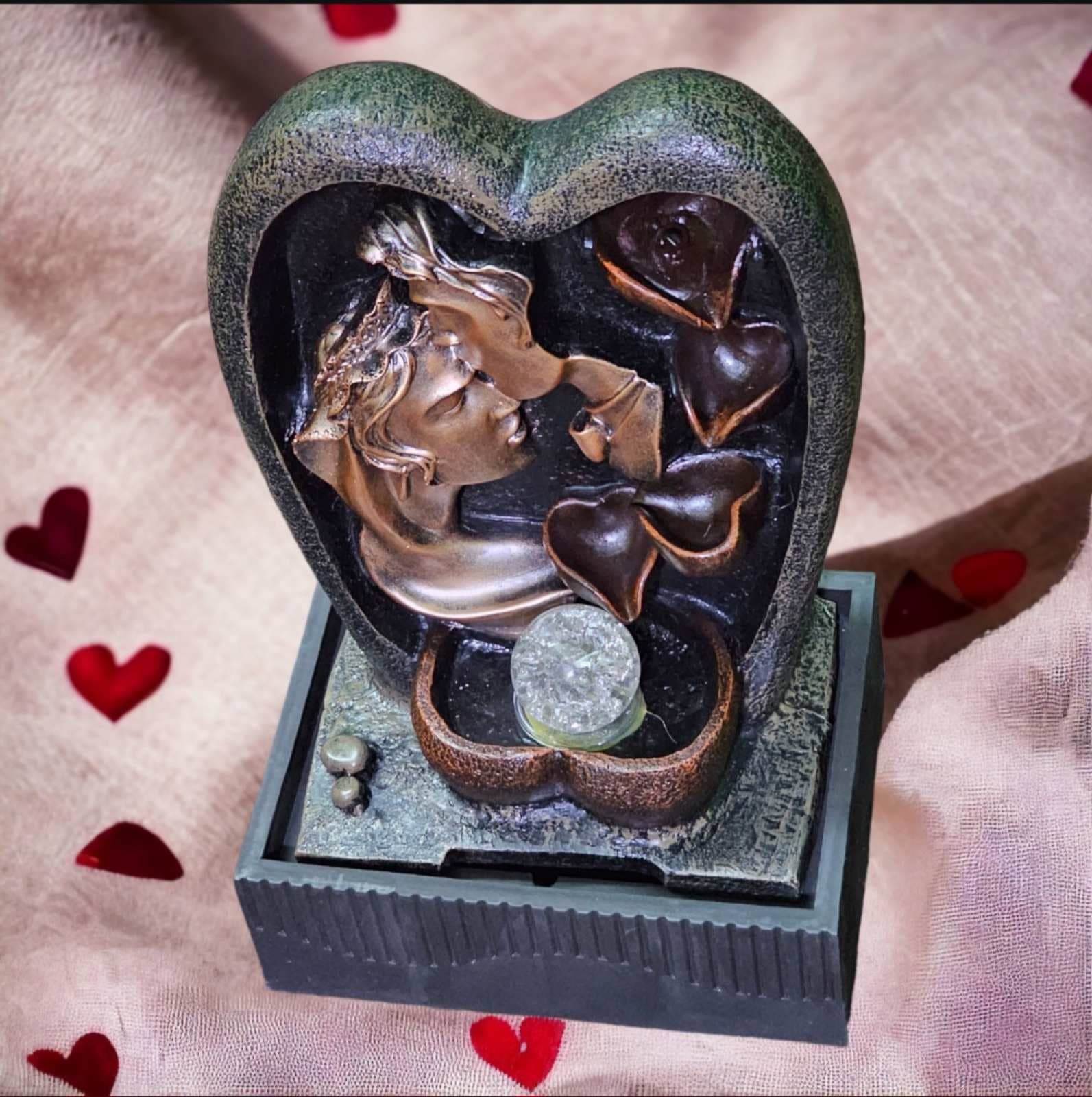 Lovely Face Couple Kissing Water Fountain for Home and Living Room Decor