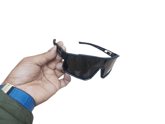 Matt Black Mercury Polarized Sports Sunglasses – Free Size with Chainbox for Outdoors