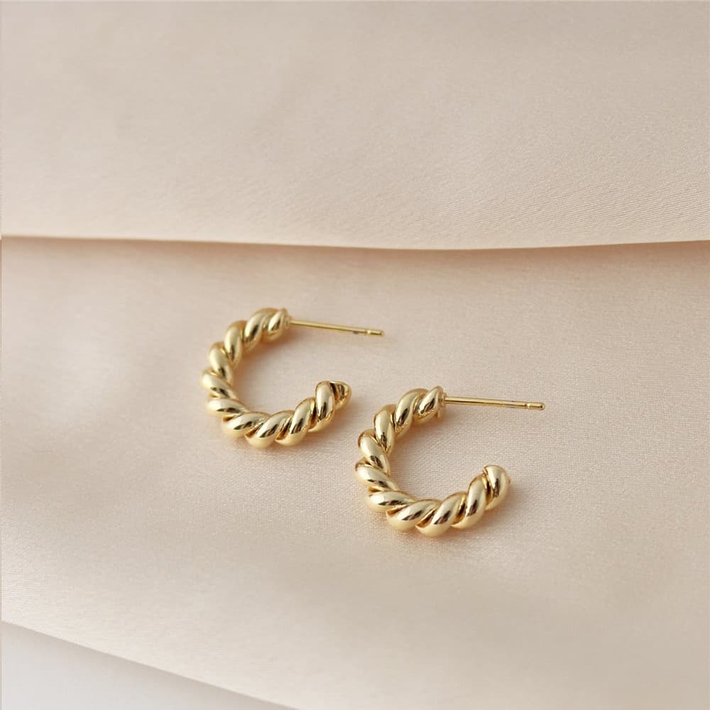 Puff Textured Twist Open Hoop Earrings - Golden