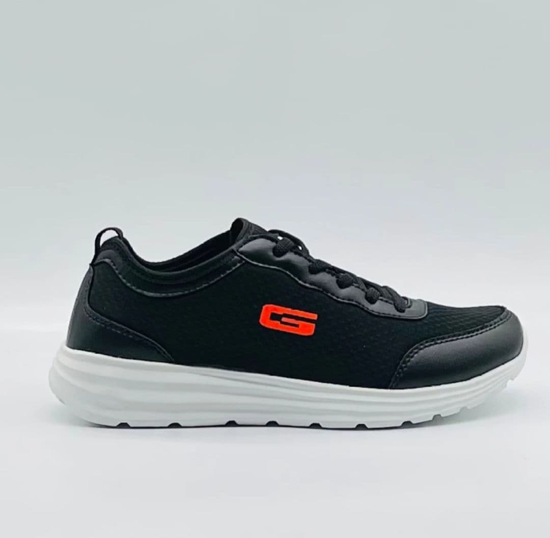 Goldstar Black Color Sports Shoes For Men (Size - EU : 39)