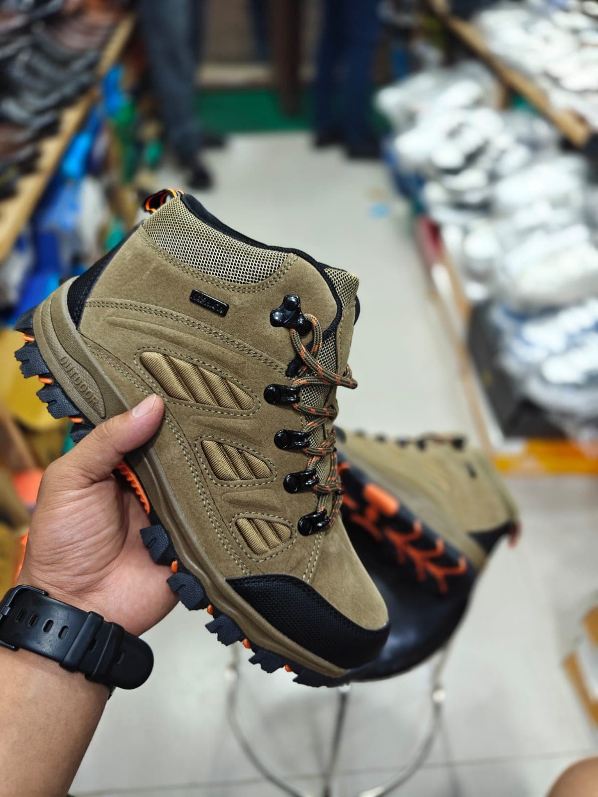 Premium Trekking Shoes For Men