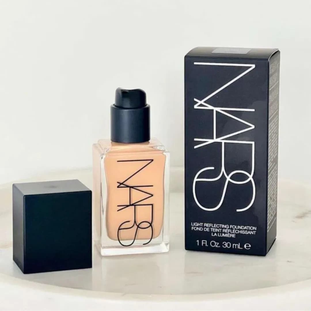 NARS Light Reflecting Foundation : 30 ML - In 5 Shades