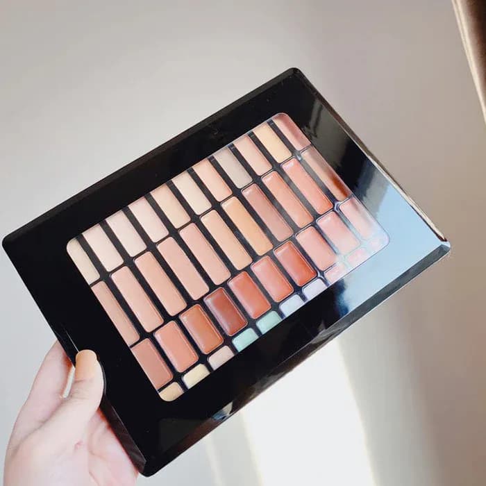 Professional 50 Color Ultra - Large Makeup Artist Concealer Palette